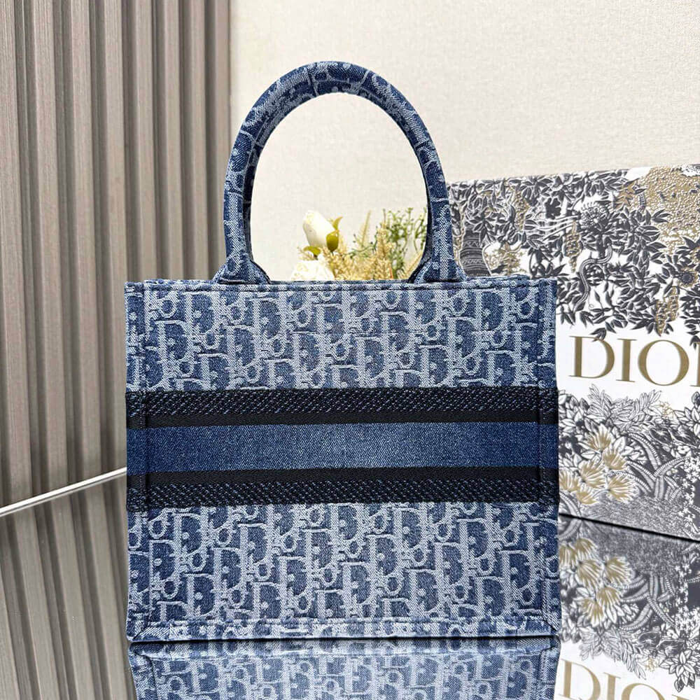 DIOR Large Book Tote Blue M1286