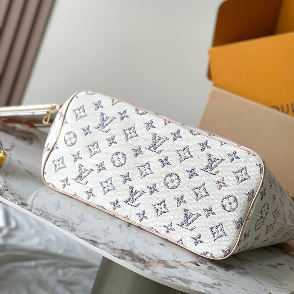 LOUIS VUITTON Neverfull MM M24905