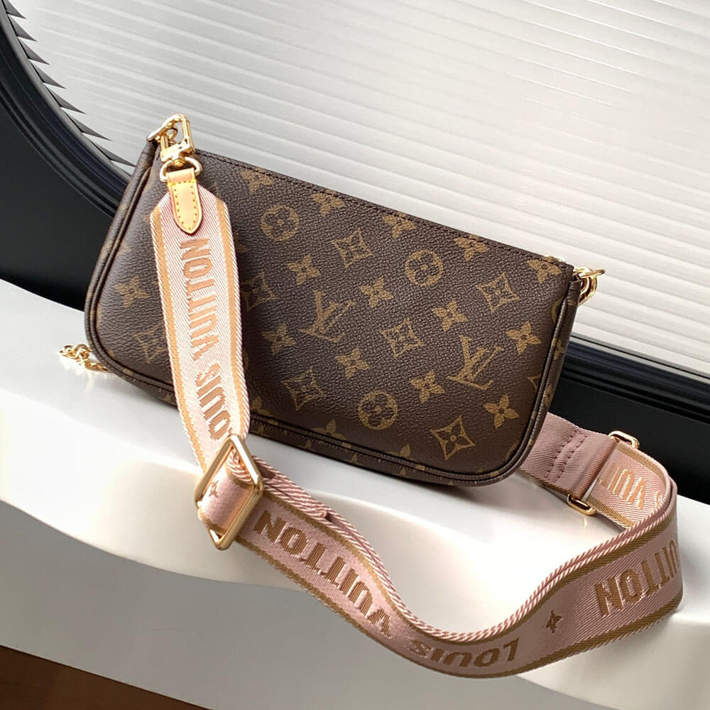 LOUIS VUITTON Multi Pochette Accessoires M44840