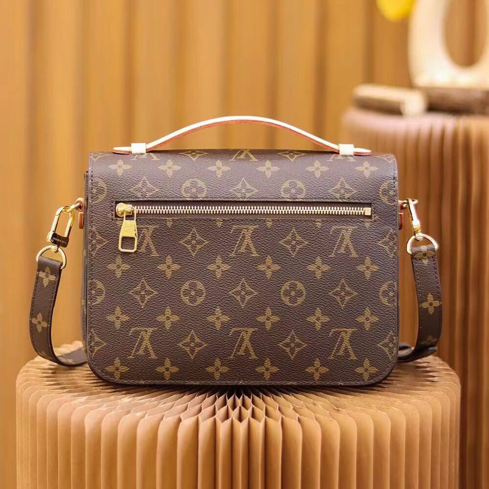 LOUIS VUITTON Pochette Métis M44875