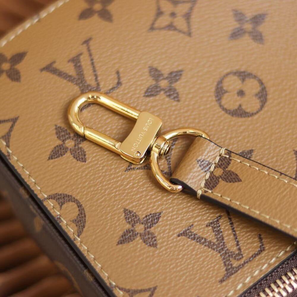 LOUIS VUITTON Pochette Métis M44876