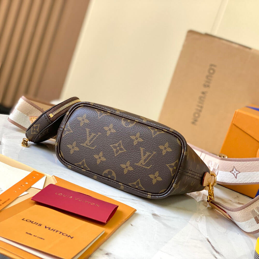 LOUIS VUITTON Neverfull BB M46705